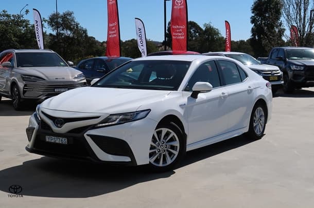 2021 Toyota Camry Ascent Sport in White