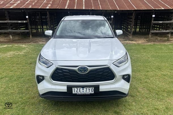 2024 Toyota Kluger GX in White