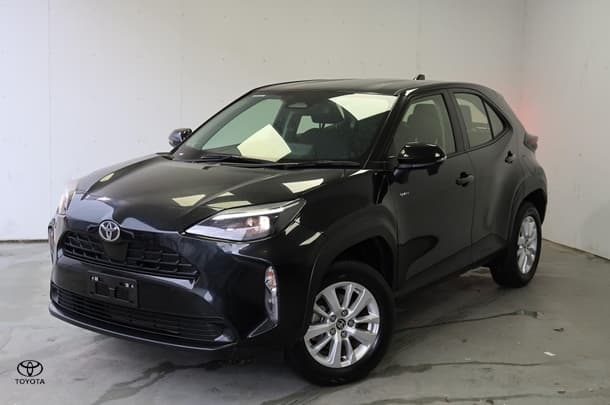 2024 Toyota Yaris Cross GX in Black