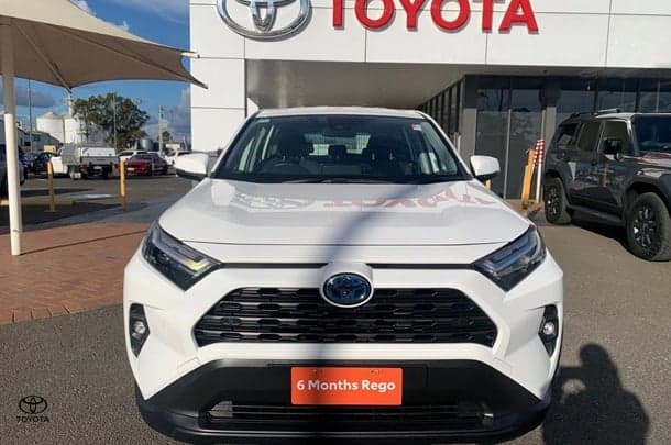 2022 Toyota RAV4 GX AWD in White