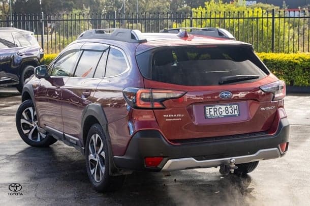 2021 Subaru Outback AWD Touring in Red