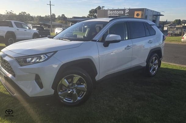2019 Toyota RAV4 GXL-2WD in White
