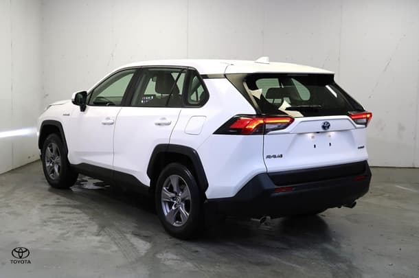 2024 Toyota RAV4 GX in White