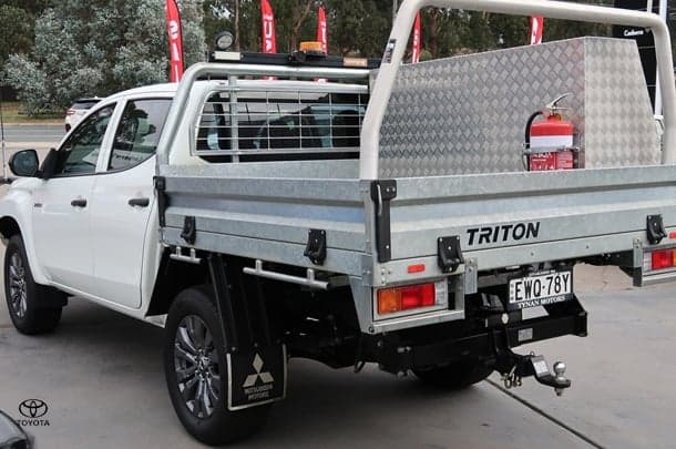 2022 Mitsubishi Triton GLX in White