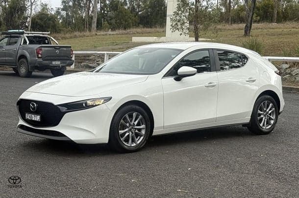 2021 Mazda 3 G20 Pure in White