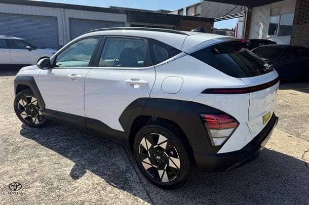 2025 Hyundai Kona Base in Atlas White
