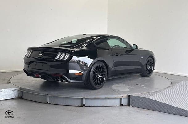 2017 Ford Mustang GT in Silver