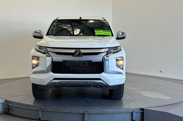 2020 Mitsubishi Triton GLX-R in White