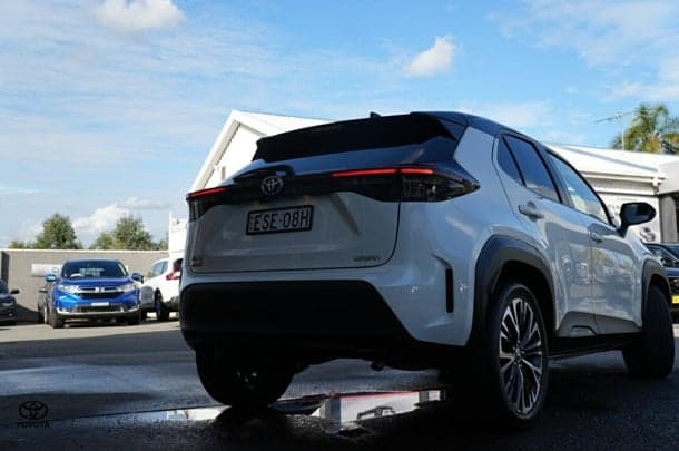2022 Toyota Yaris Cross Urban in Two Tone White