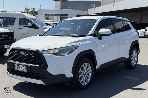 2023 Toyota Corolla Cross GX in White