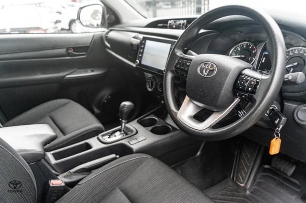 2025 Toyota Hilux SR in White