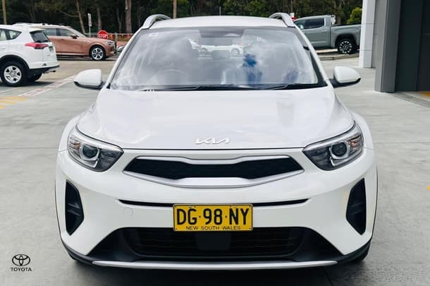 2023 Kia Stonic S in Snow White Pearl (Swp)