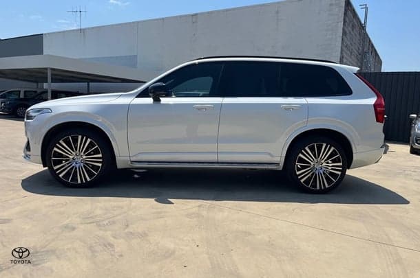2021 Volvo XC90 B6 R-Design in White