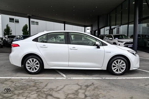 2024 Toyota Corolla Ascent Sport Hybrid in White