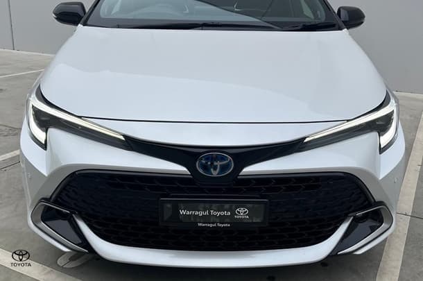 2025 Toyota Corolla ZR Hybrid in White