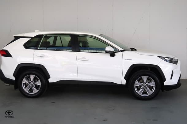 2024 Toyota RAV4 GX in White