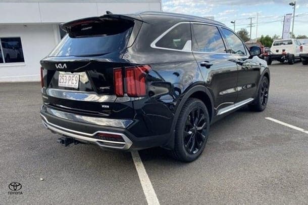 2022 Kia Sorento GT-Line in Black