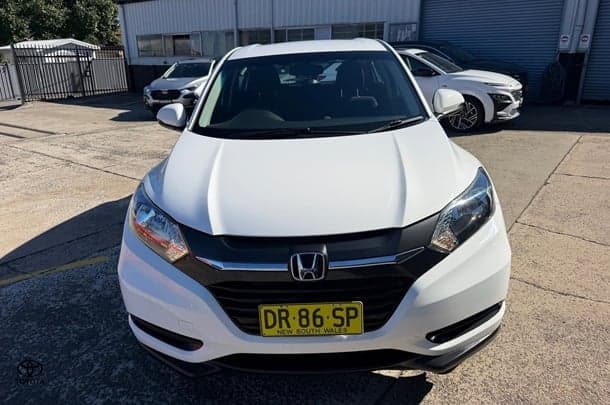 2017 Honda HR-V VTi in White