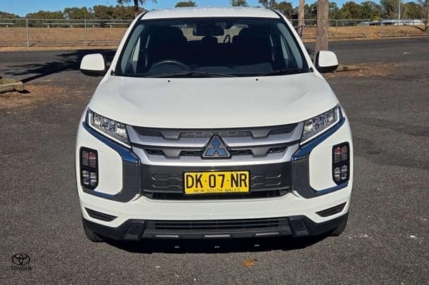 2024 Mitsubishi ASX ES in Polar White