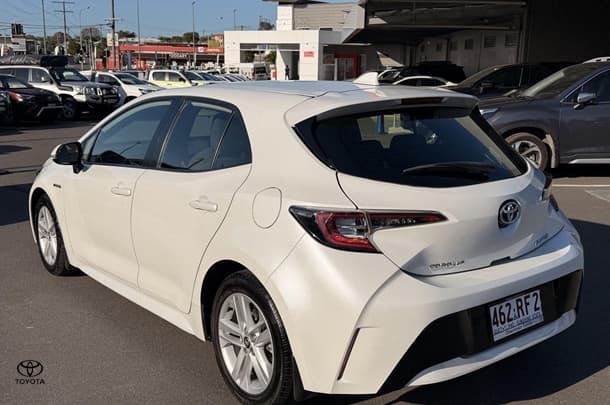 2022 Toyota Corolla Ascent Sport Hybrid in White
