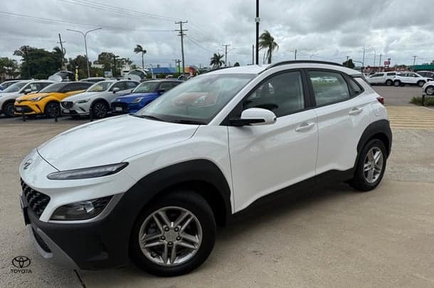 2023 Hyundai Kona Base in White