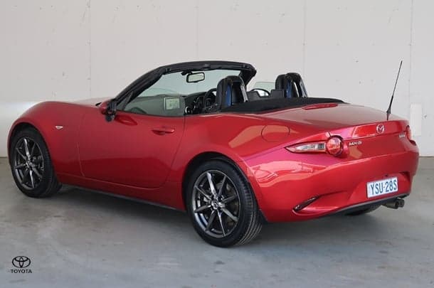 2017 Mazda MX-5 GT in Red