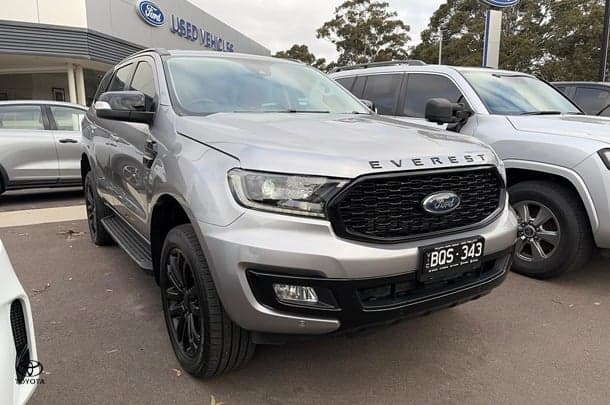 2021 Ford Everest Sport in Pink