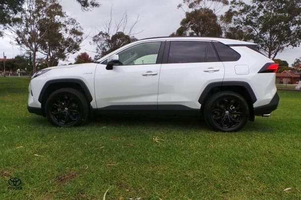 2023 Toyota RAV4 Cruiser in White