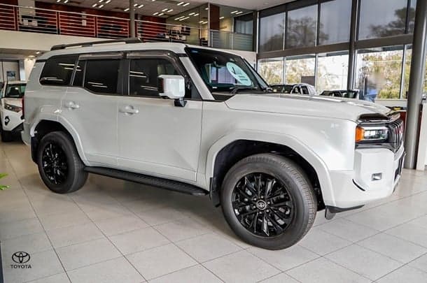 2025 Toyota Landcruiser Prado VX in White