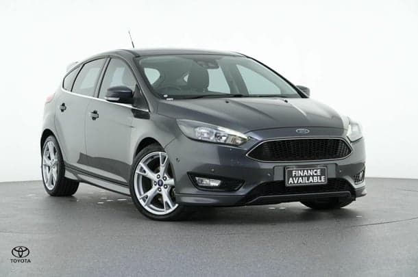 2017 Ford Focus Titanium in Grey