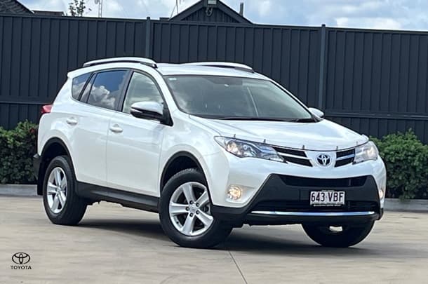 2014 Toyota RAV4 GXL in White