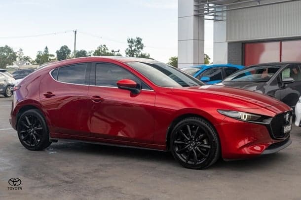2020 Mazda 3 G25 Astina in Red