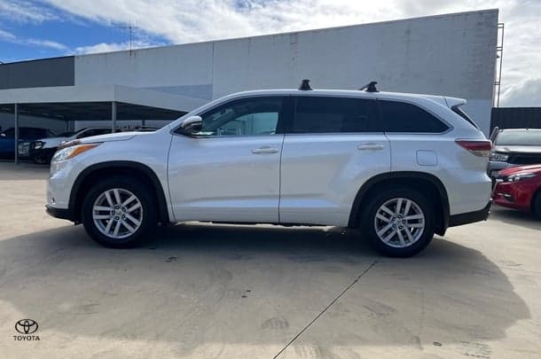 2014 Toyota Kluger GX in White
