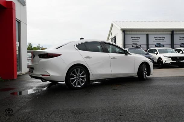 2022 Mazda 3 G20 Touring in Other