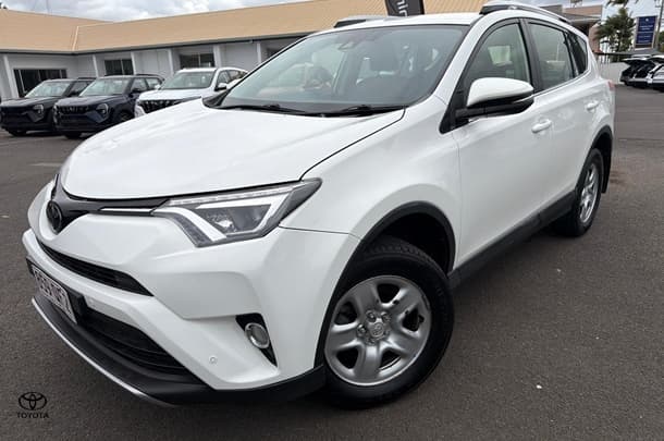 2018 Toyota RAV4 GX in White