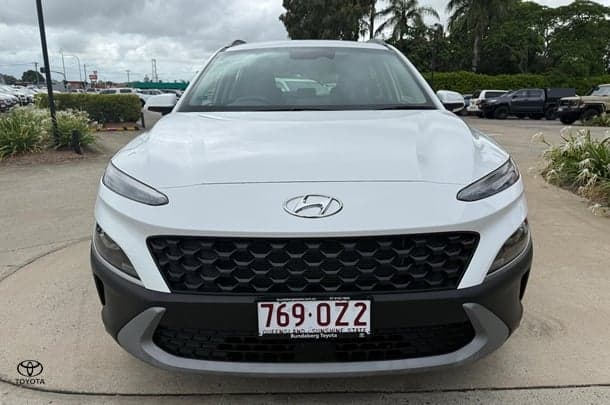 2023 Hyundai Kona Base in White