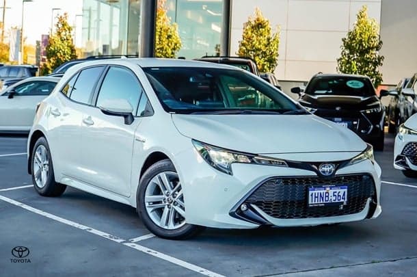 2021 Toyota Corolla SX Hybrid in White