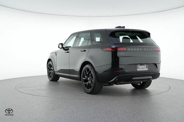 2023 Land Rover Range Rover Sport D250 SE in Black