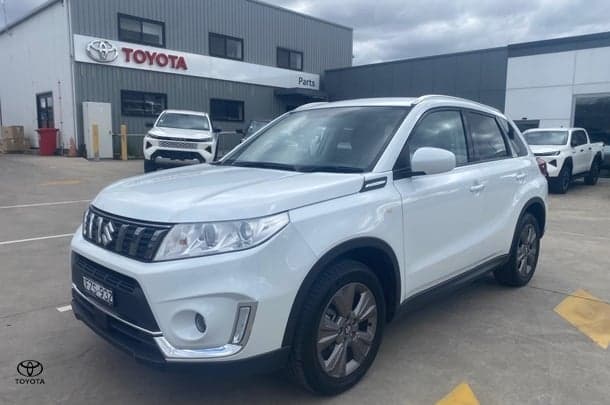 2022 Suzuki Vitara Base in White
