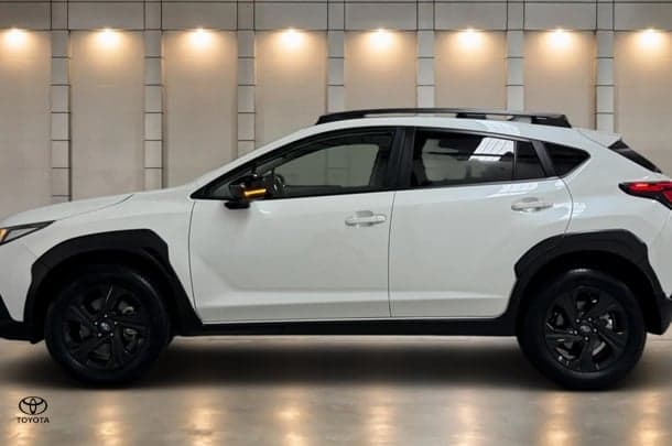 2025 Subaru Crosstrek 2.0L in White