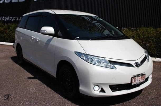 2014 Toyota Tarago GLI in White