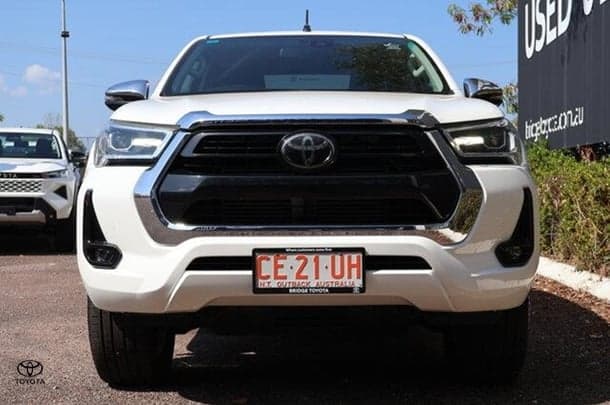 2020 Toyota Hilux SR5 in White