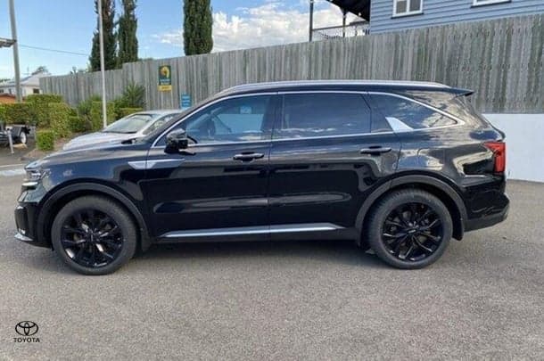 2022 Kia Sorento GT-Line in Black