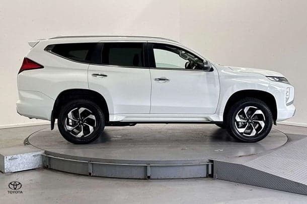 2024 Mitsubishi Pajero Sport GLS in White