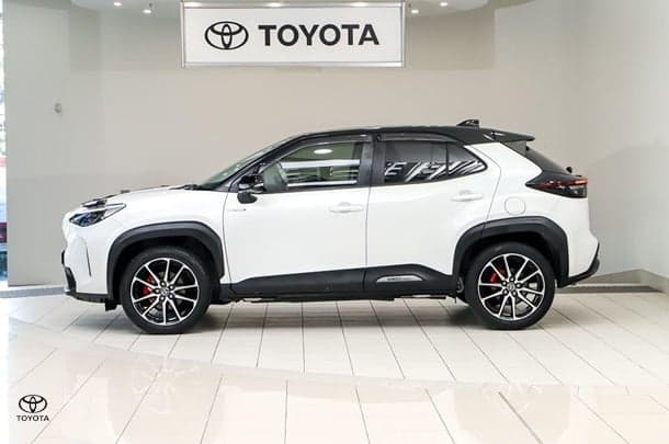 2022 Toyota Yaris Cross GR Sport in White