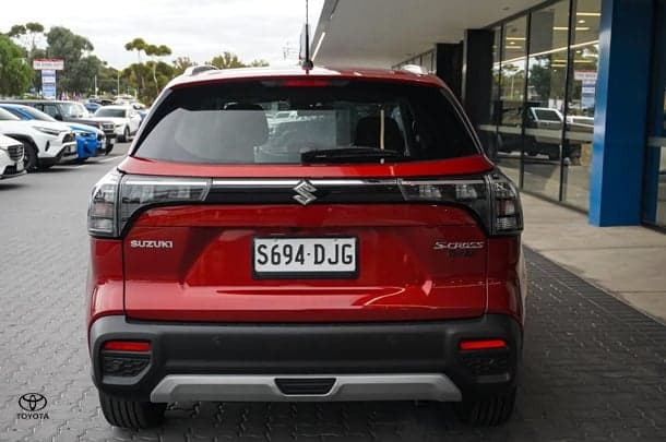 2024 Suzuki S-Cross Base in Red