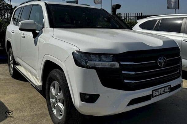 2023 Toyota Landcruiser GXL in White