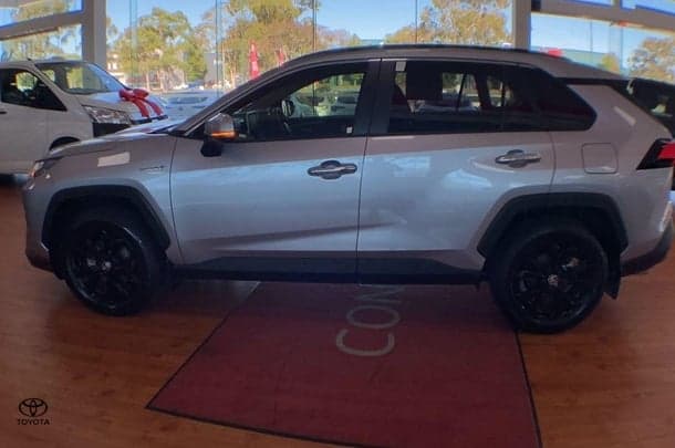 2022 Toyota RAV4 Cruiser-AWD in Silver