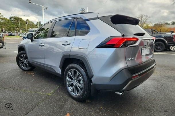2025 Toyota RAV4 GXL in Silver