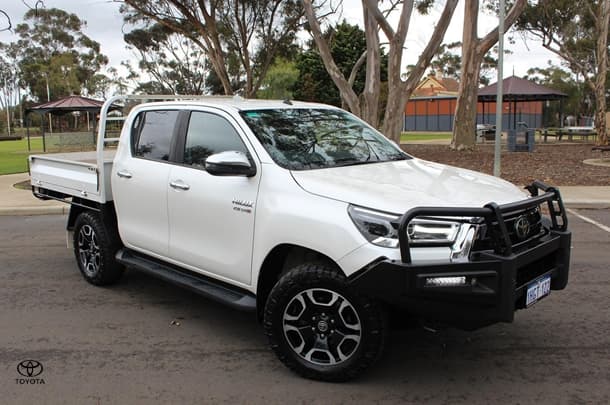 2021 Toyota Hilux SR5 in White